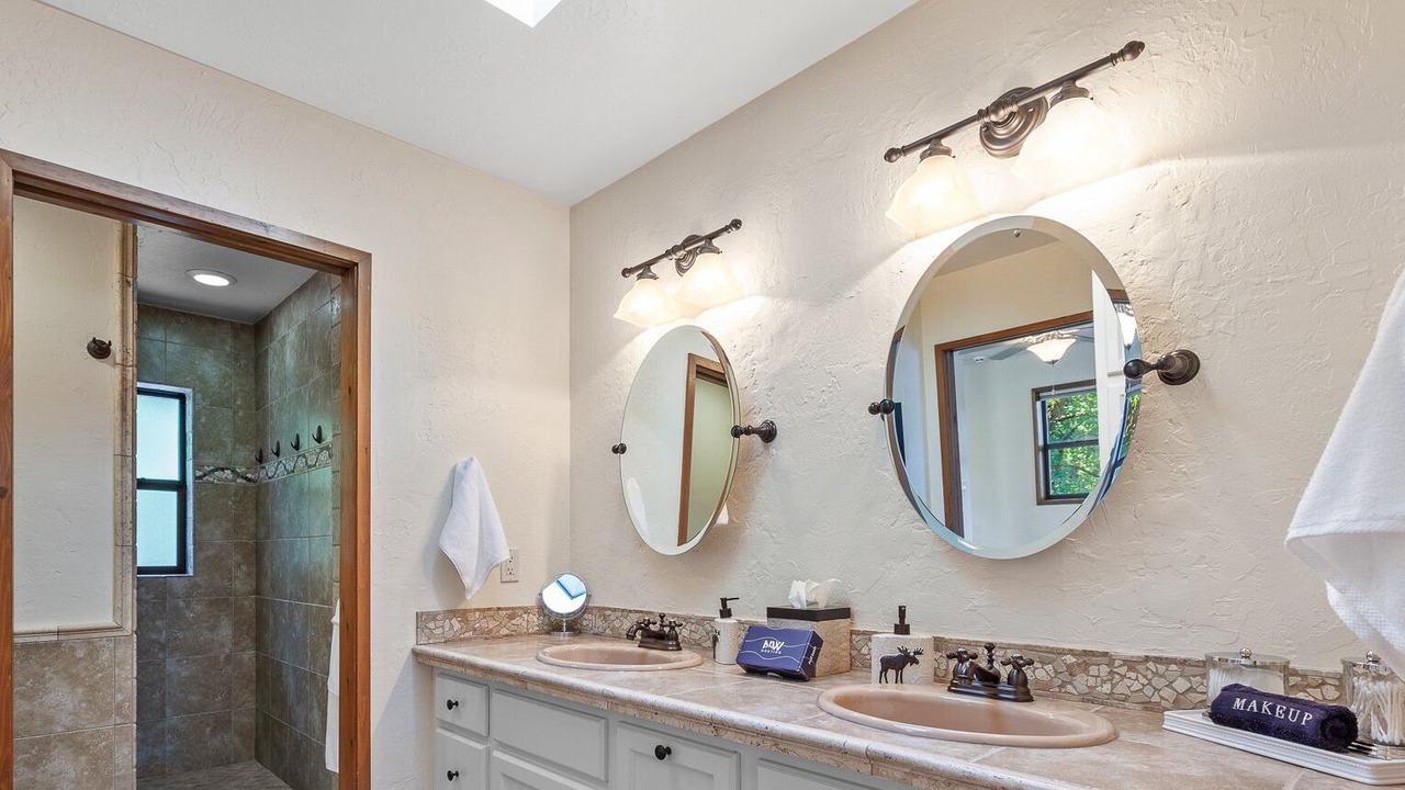 Photo of Bathroom in Hayden Lake