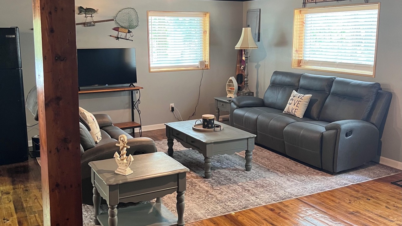 Photo of Livingroom in Clarkson