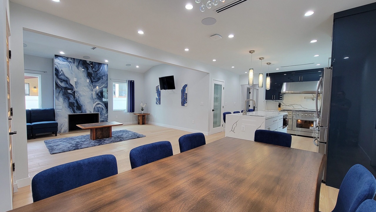 Photo of Others in Los Angeles