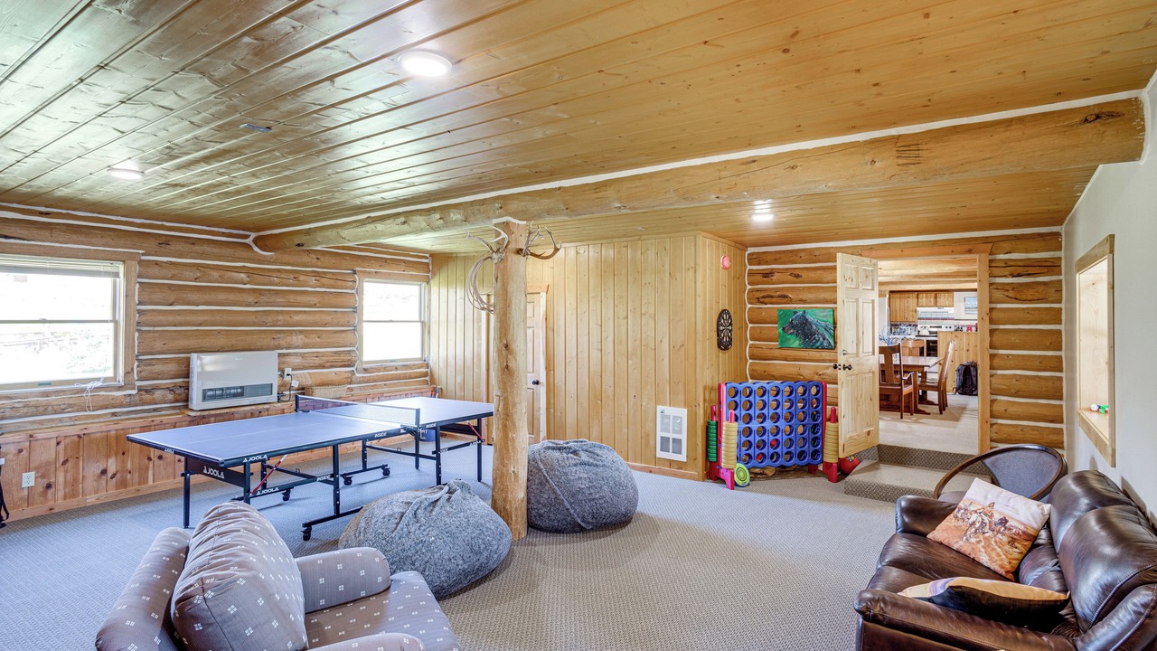 Photo of Bedroom in Custer County