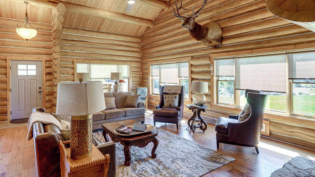 Photo of Livingroom in Custer County