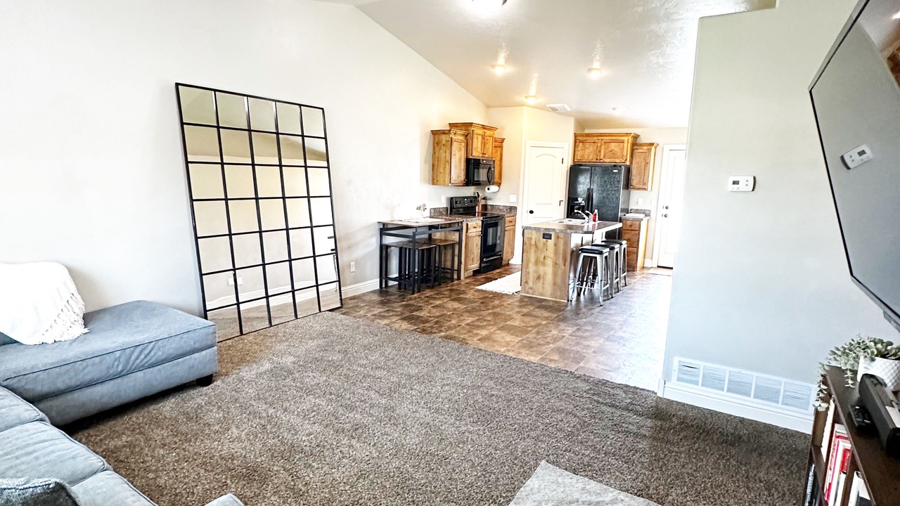 Photo of Livingroom in Ammon