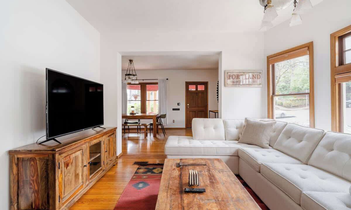 Photo of Livingroom in Goose Hollow