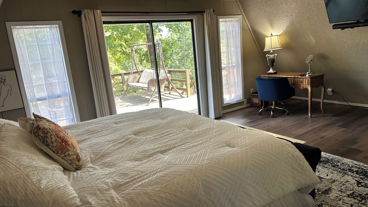 Photo of Bedroom in Cookson