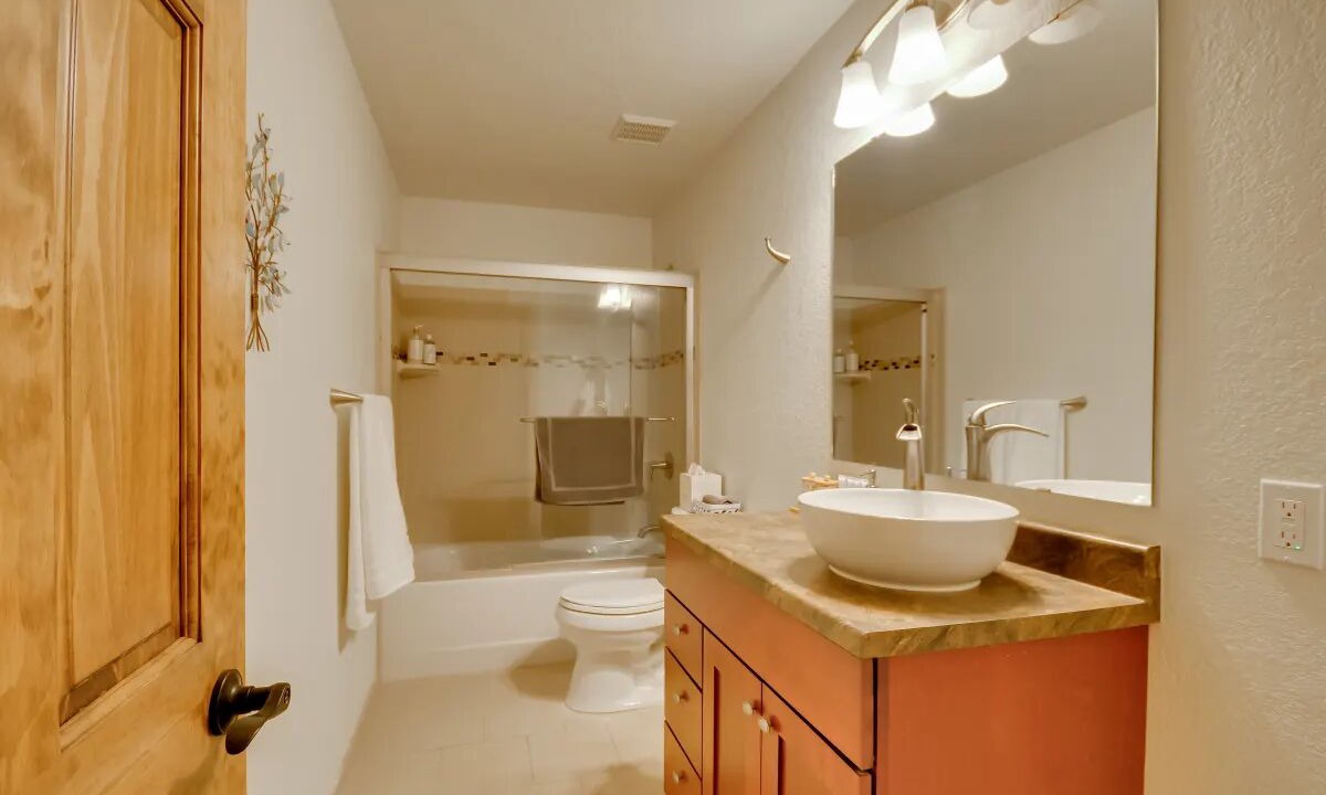 Photo of Bathroom in Rimrock