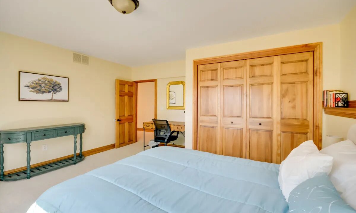 Photo of Bedroom in Rimrock