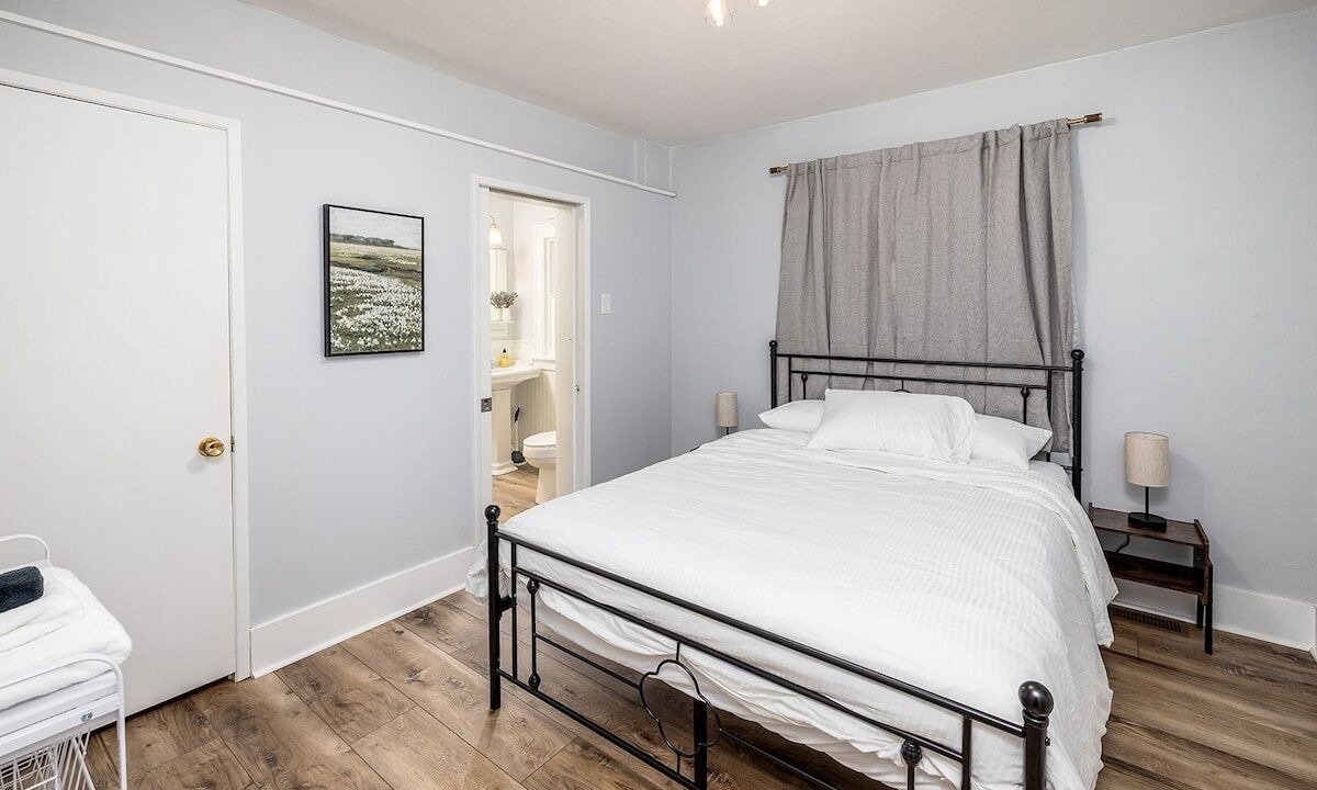 Photo of Bedroom in Northwest Everett
