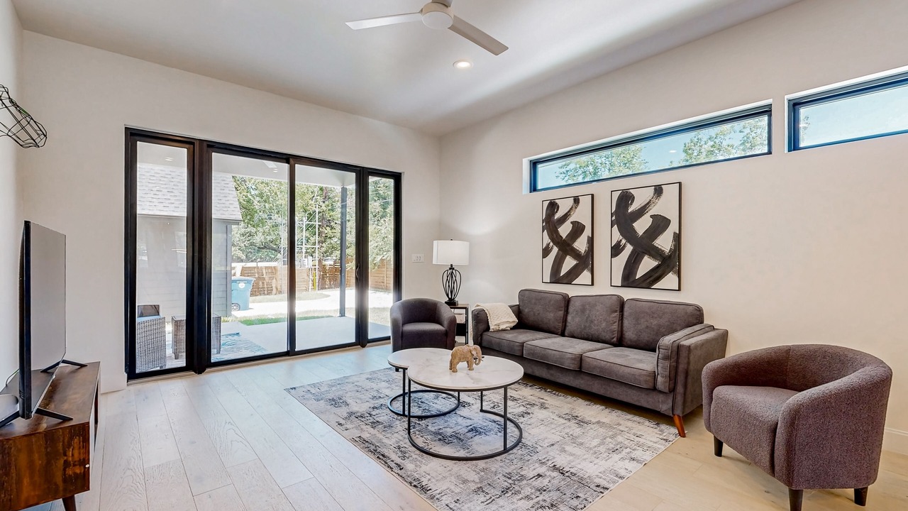 Photo of Livingroom in Highland