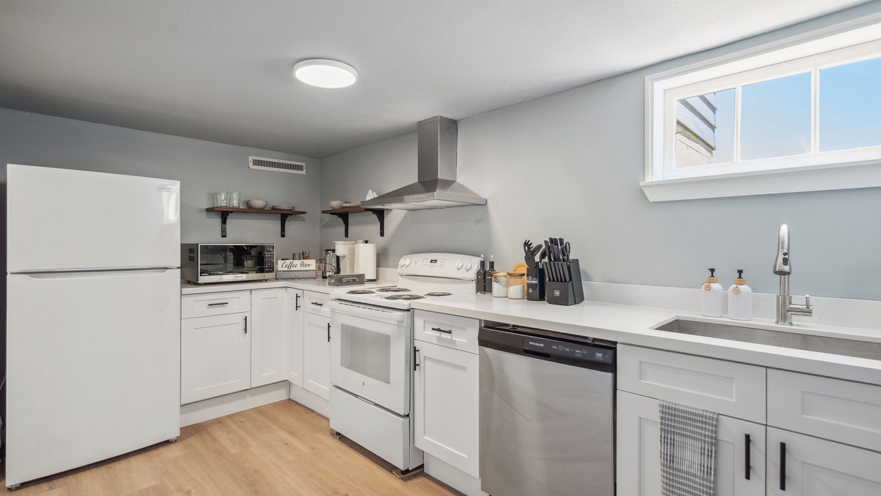 Photo of Kitchen in SeaTac