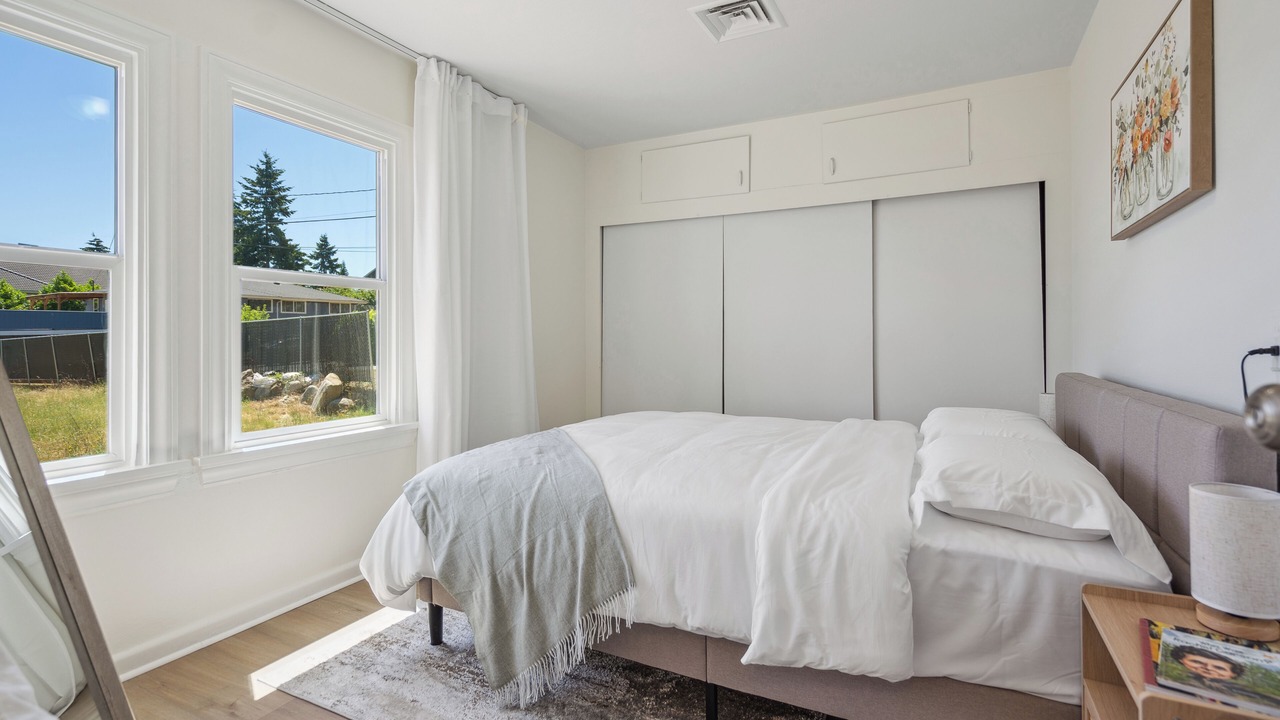 Photo of Bedroom in SeaTac