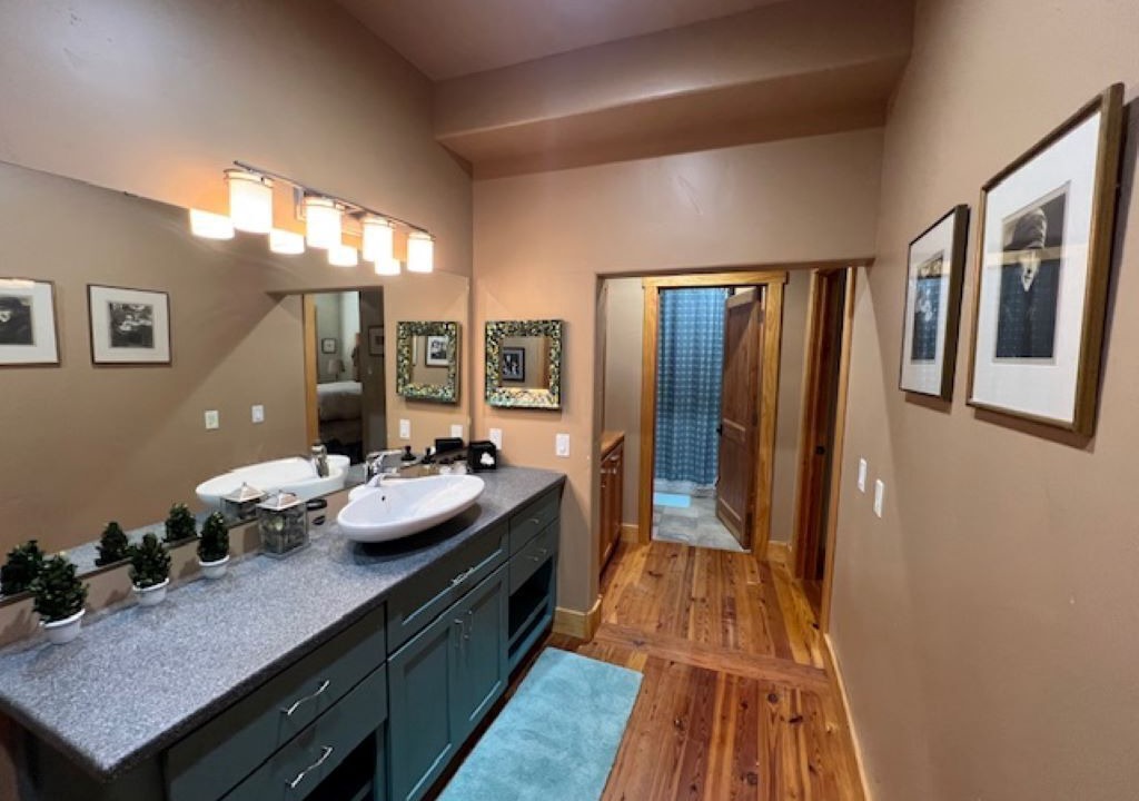 Photo of Bathroom in Powell