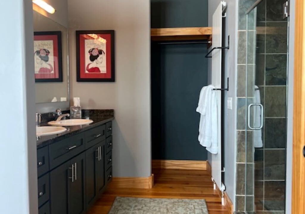 Photo of Bathroom in Powell