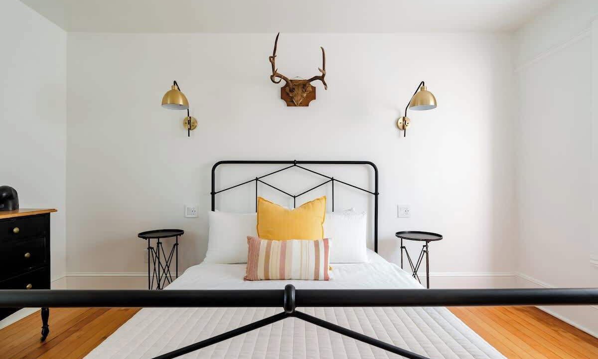 Photo of Bedroom in Goose Hollow