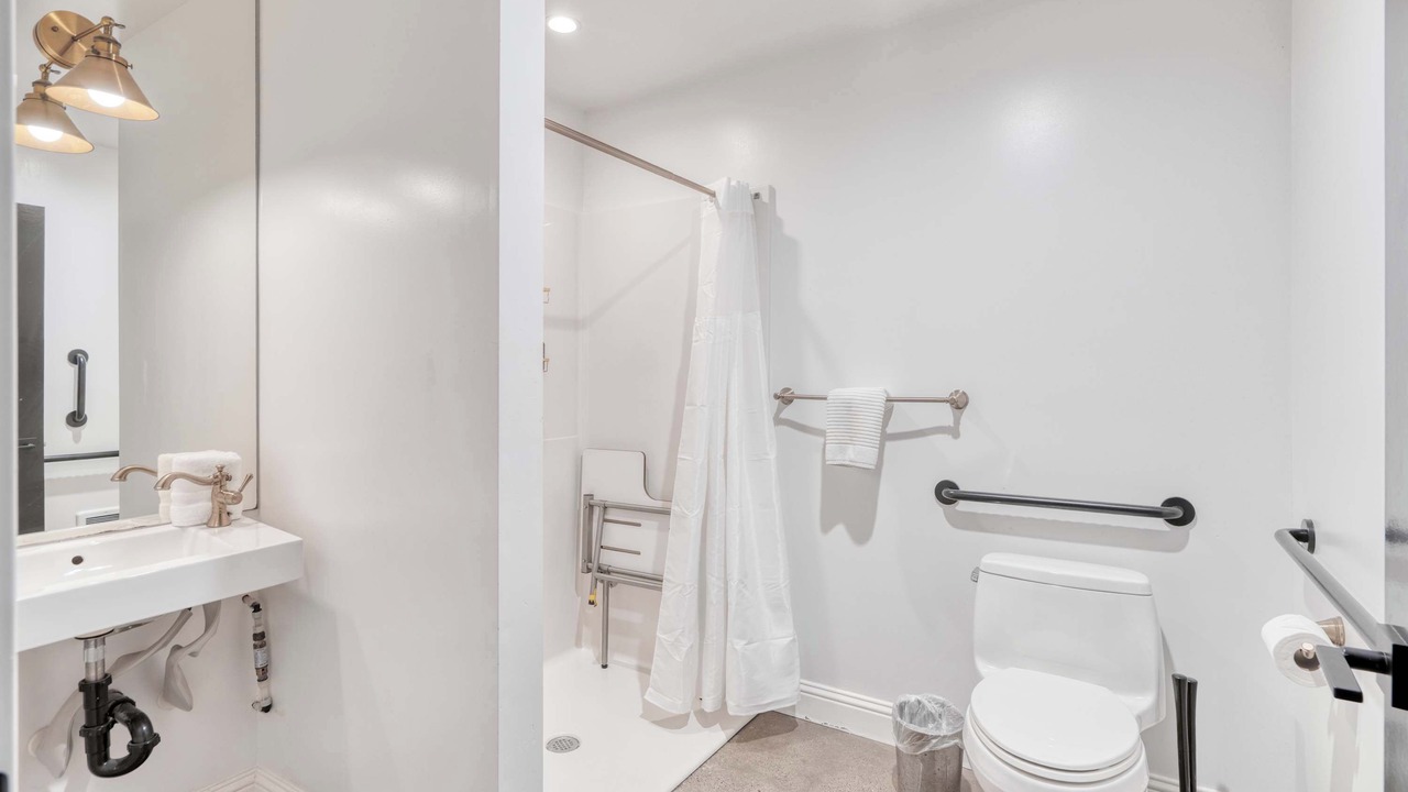 Photo of Bathroom in Goose Hollow