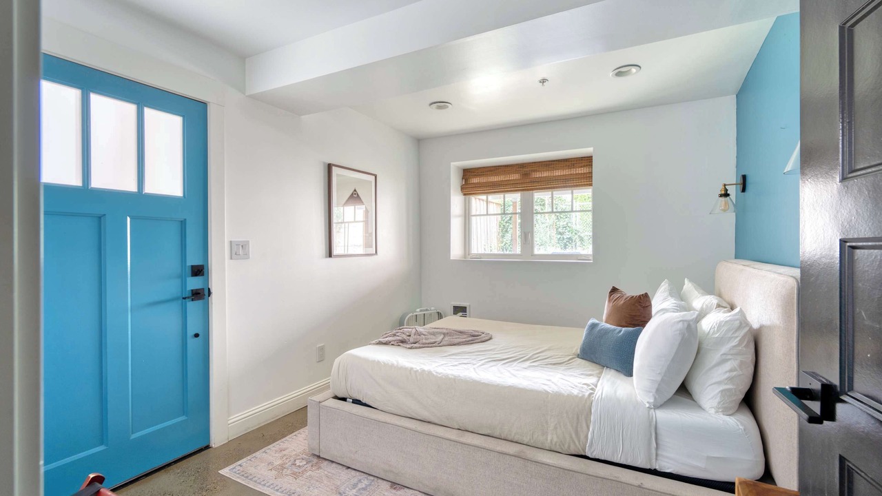 Photo of Bedroom in Goose Hollow
