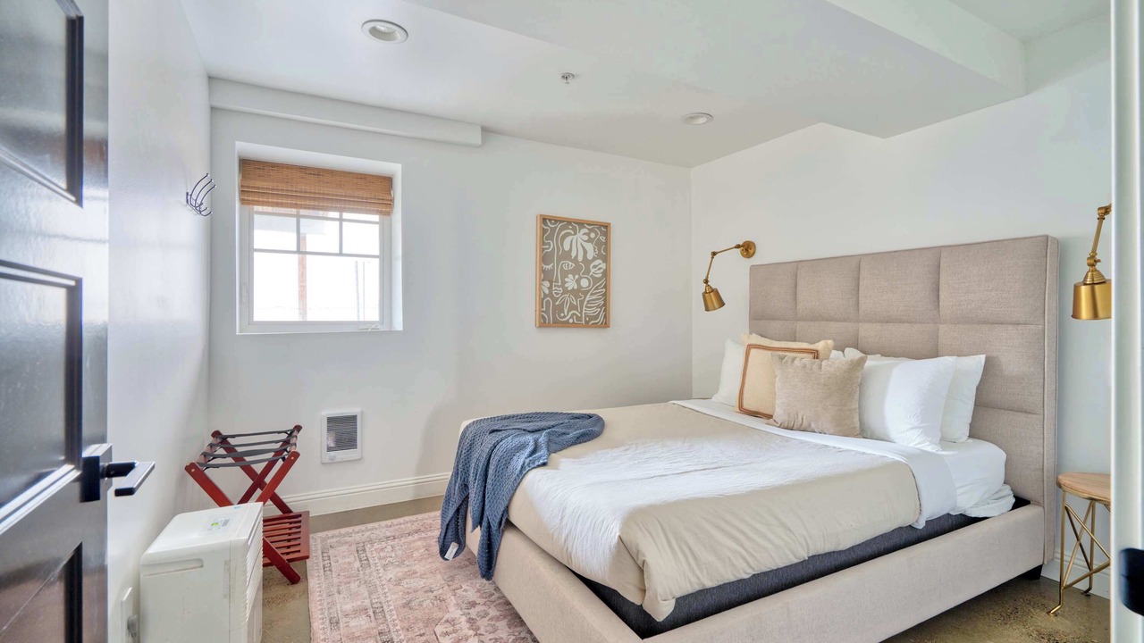 Photo of Bedroom in Goose Hollow