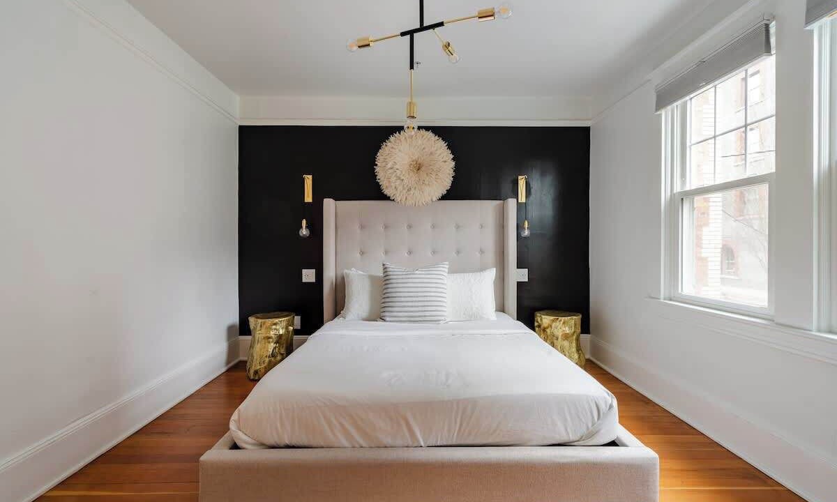 Photo of Bedroom in Goose Hollow