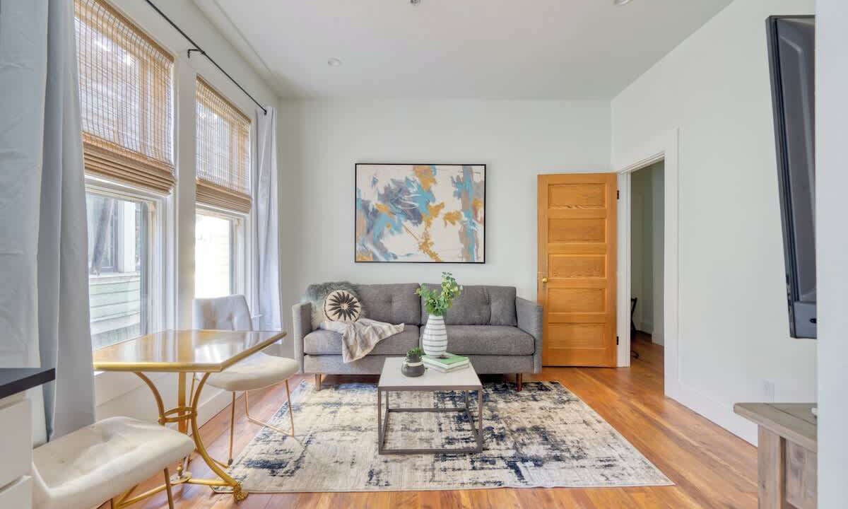 Photo of Livingroom in Uptown