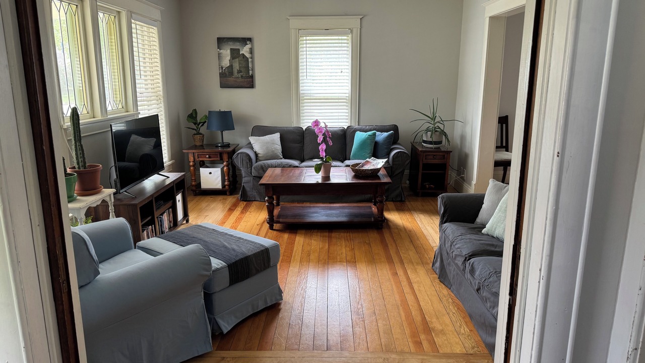 Photo of Livingroom in Brookings