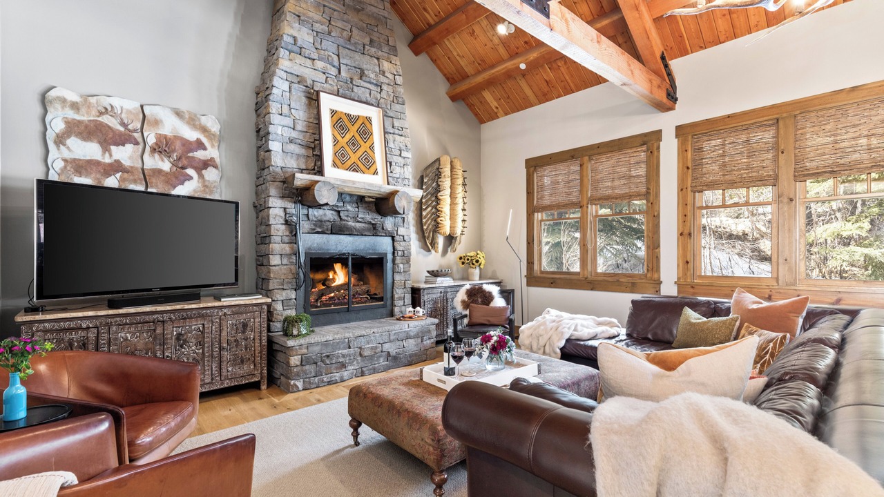 Photo of Livingroom in Teton Village