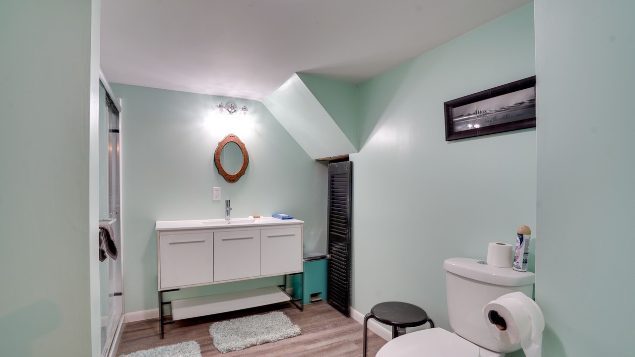 Photo of Bathroom in Lindsay