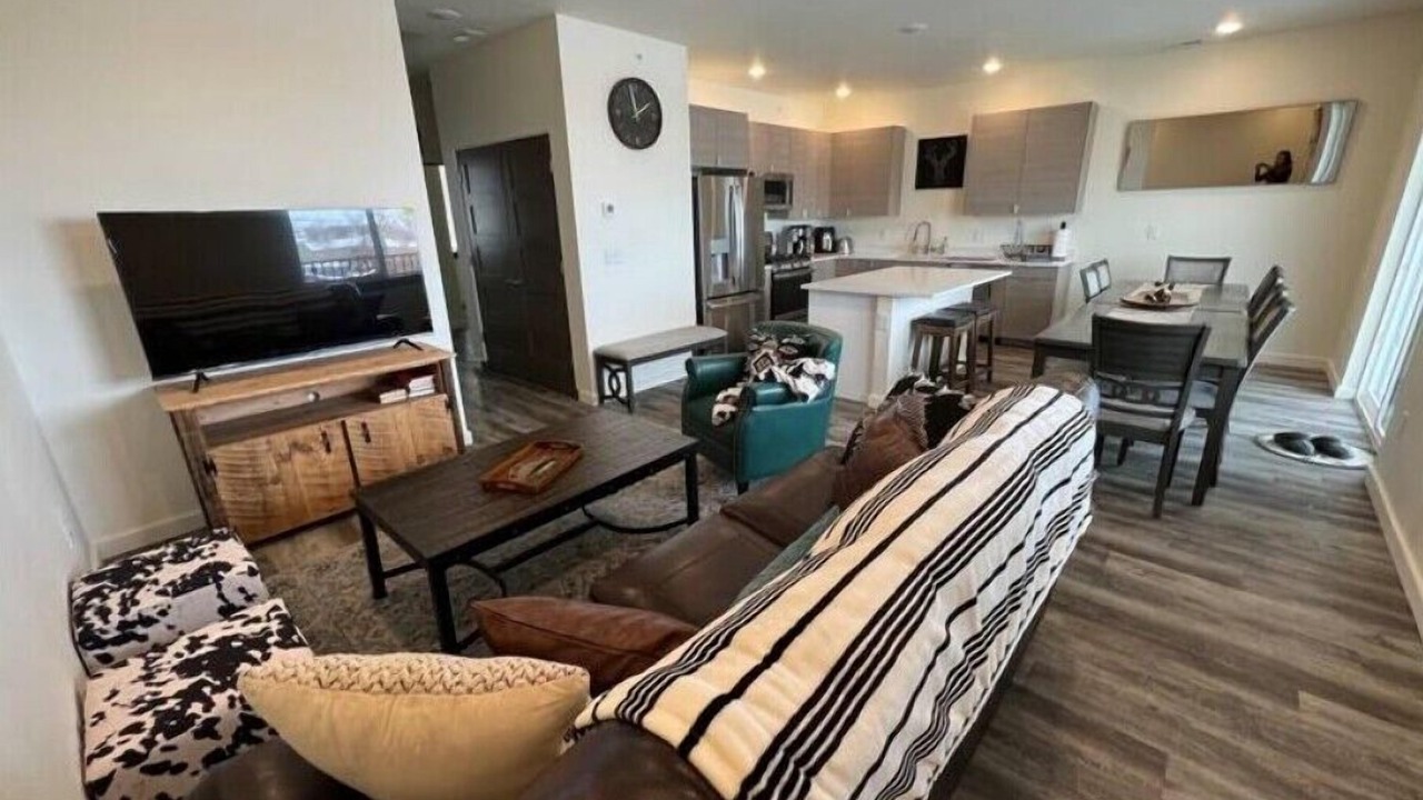 Photo of Livingroom in Four Corners