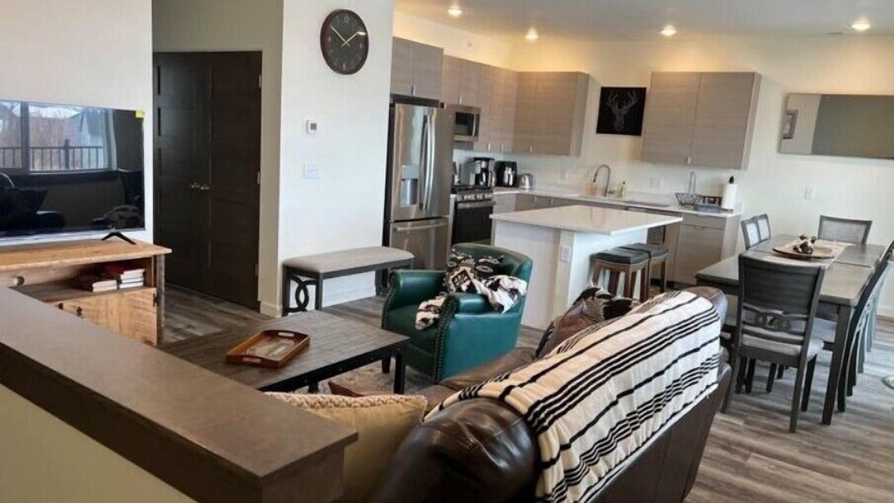 Photo of Livingroom in Four Corners