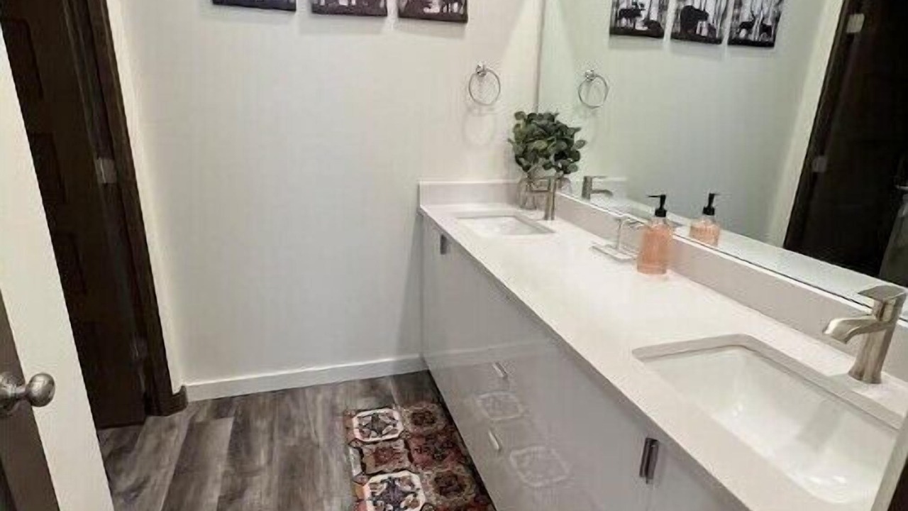 Photo of Bathroom in Four Corners