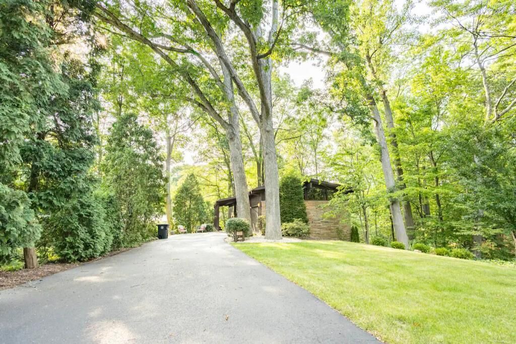 Photo of Outdoor in Northwest Akron