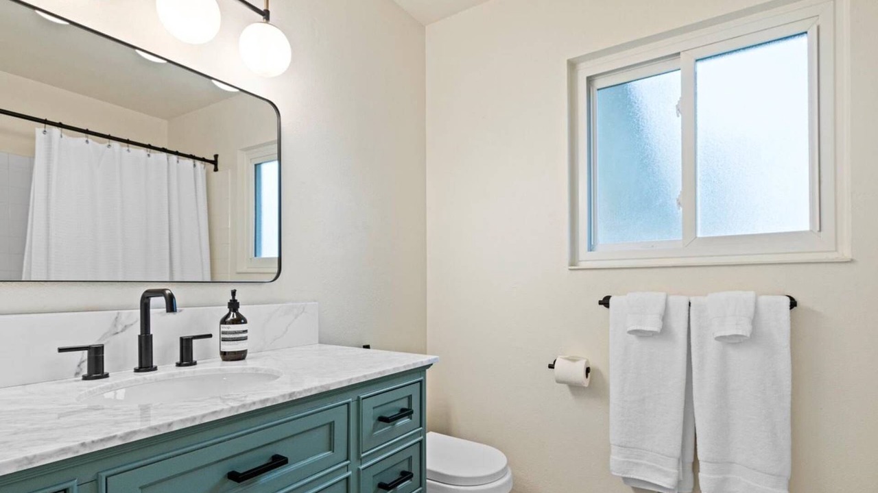 Photo of Bathroom in Central Rim