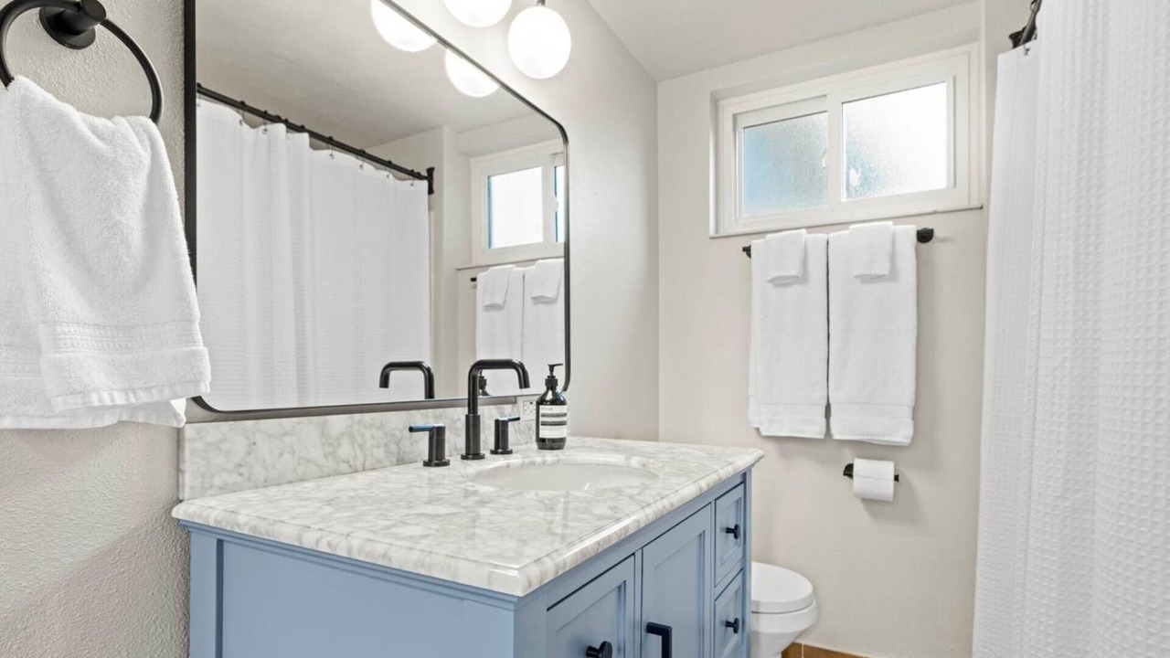 Photo of Bathroom in Central Rim