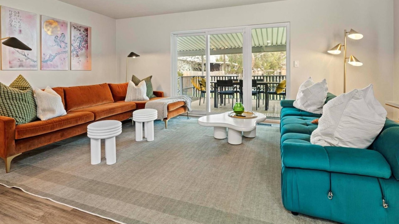 Photo of Livingroom in Central Rim