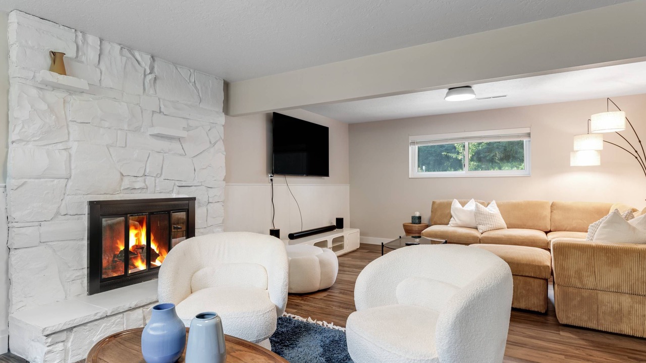 Photo of Livingroom in Central Rim