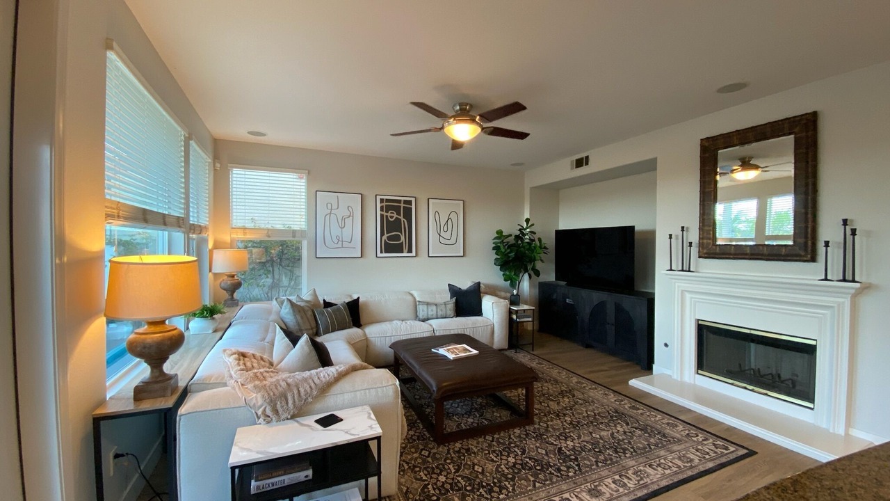 Photo of Livingroom in Carmel Valley