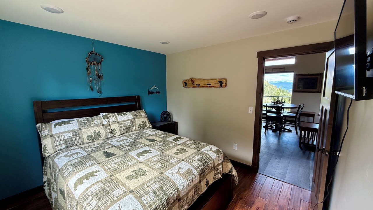 Photo of Bedroom in Clinton
