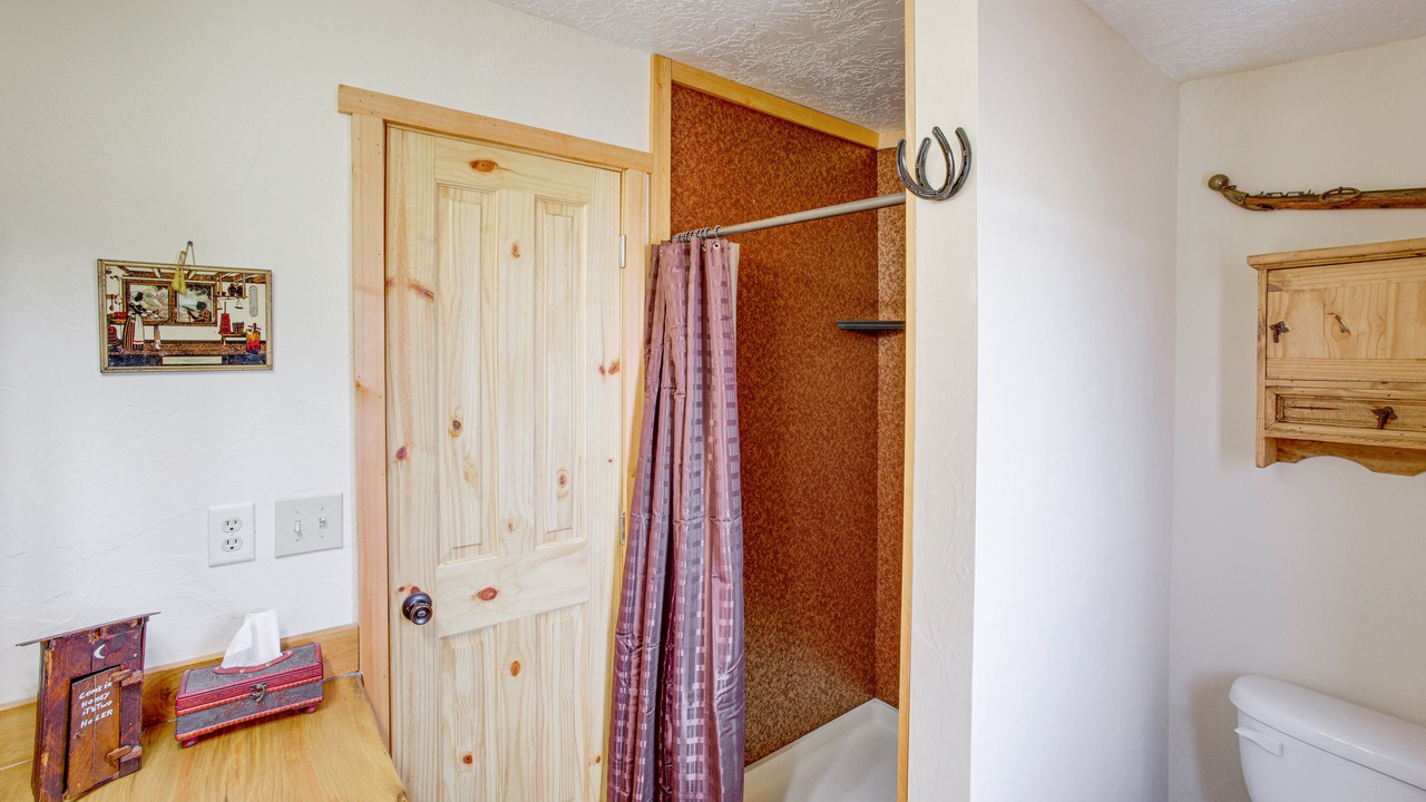 Photo of Bathroom in Roberts