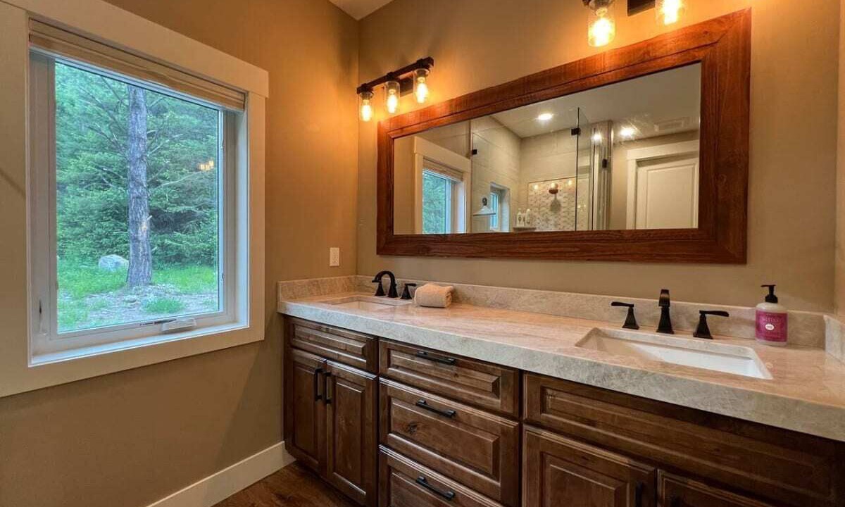 Photo of Bathroom in Lakeside