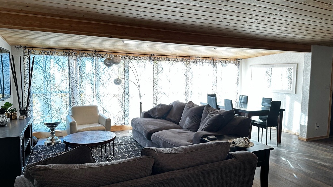 Photo of Bedroom in Garden Valley