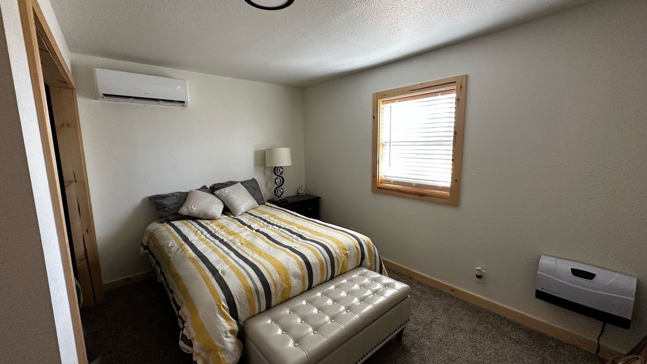Photo of Bedroom in Garden Valley