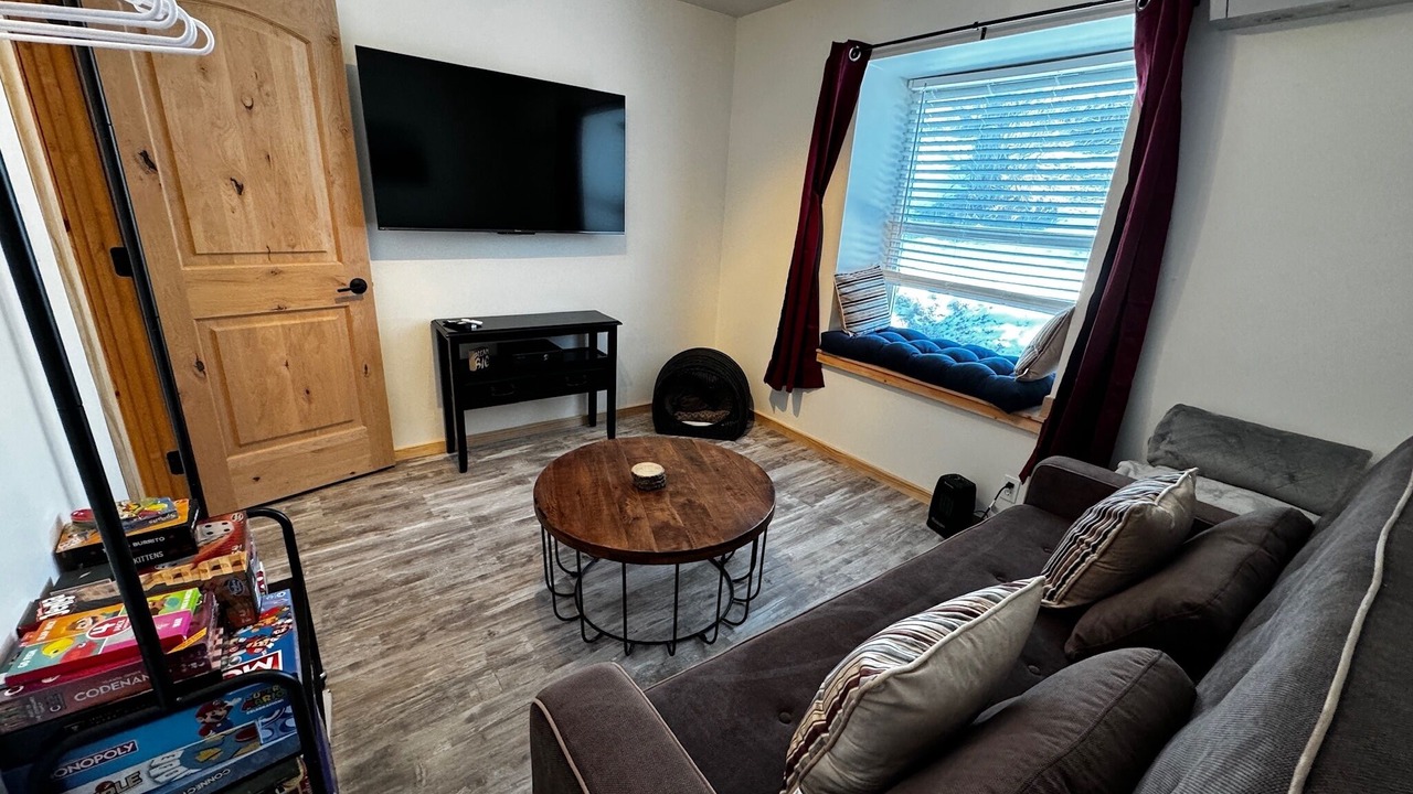 Photo of Bedroom in Garden Valley