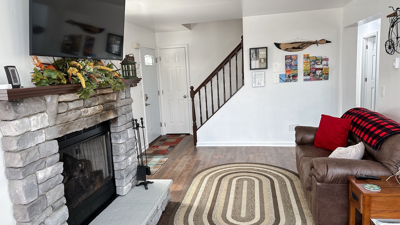Photo of Livingroom in Ashfield