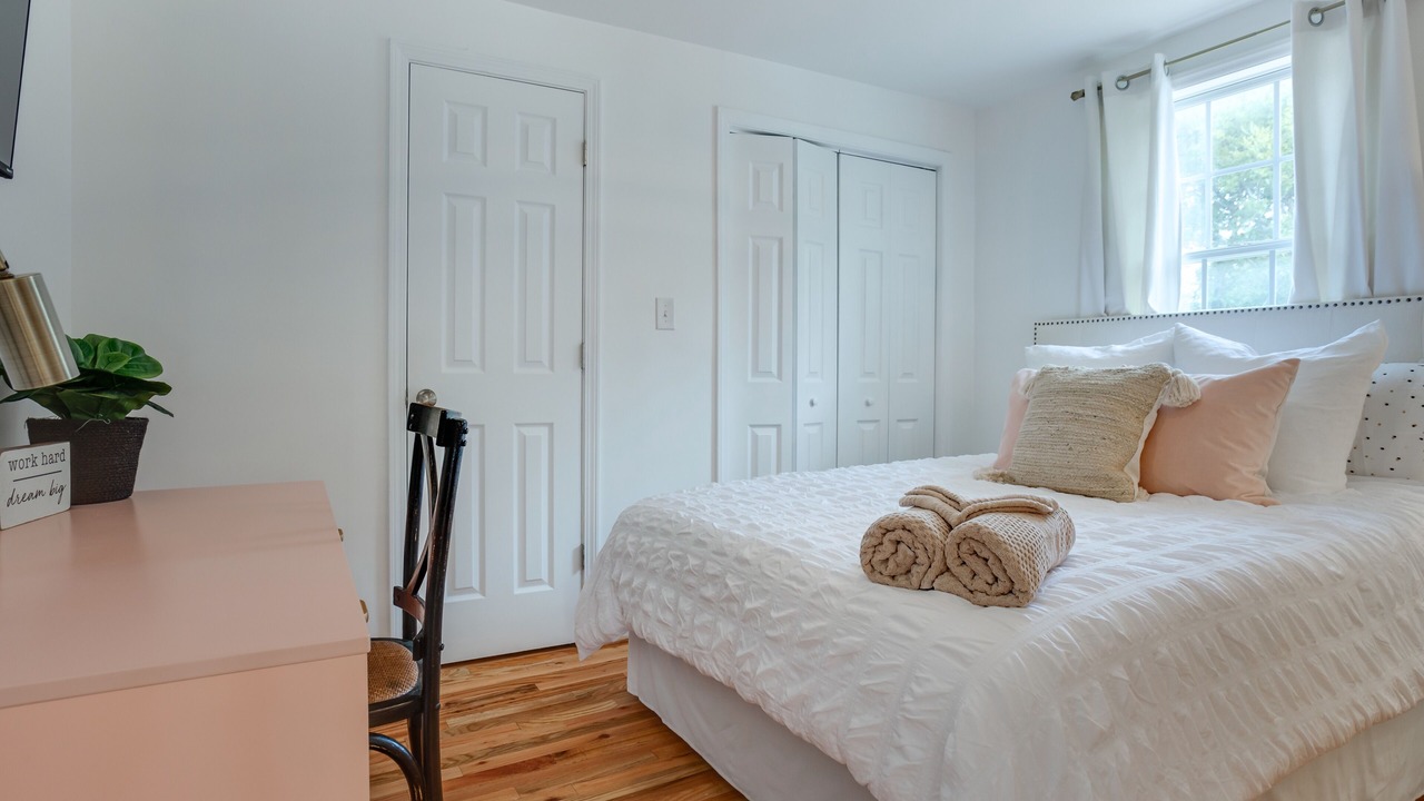 Photo of Bedroom in Downtown