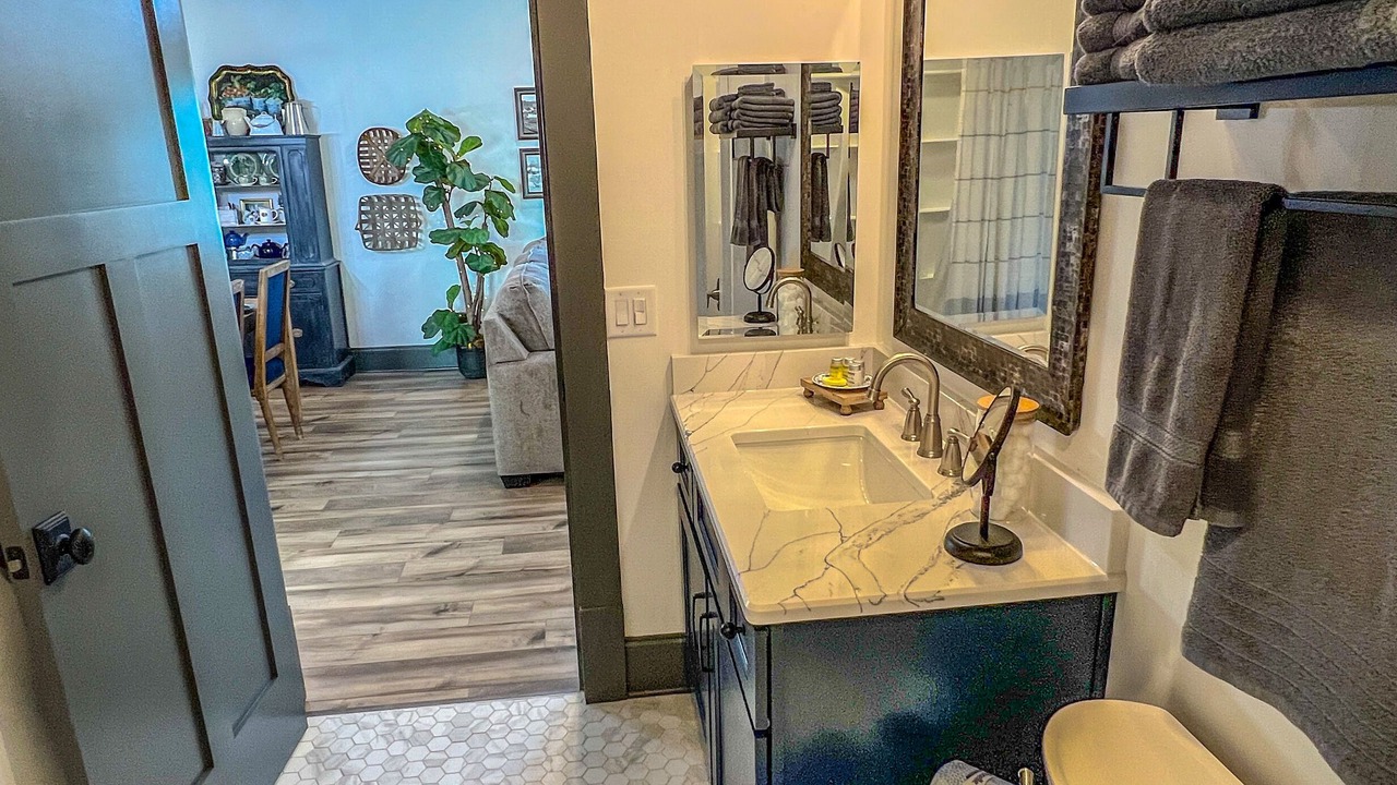 Photo of Bathroom in Belmont Historic District