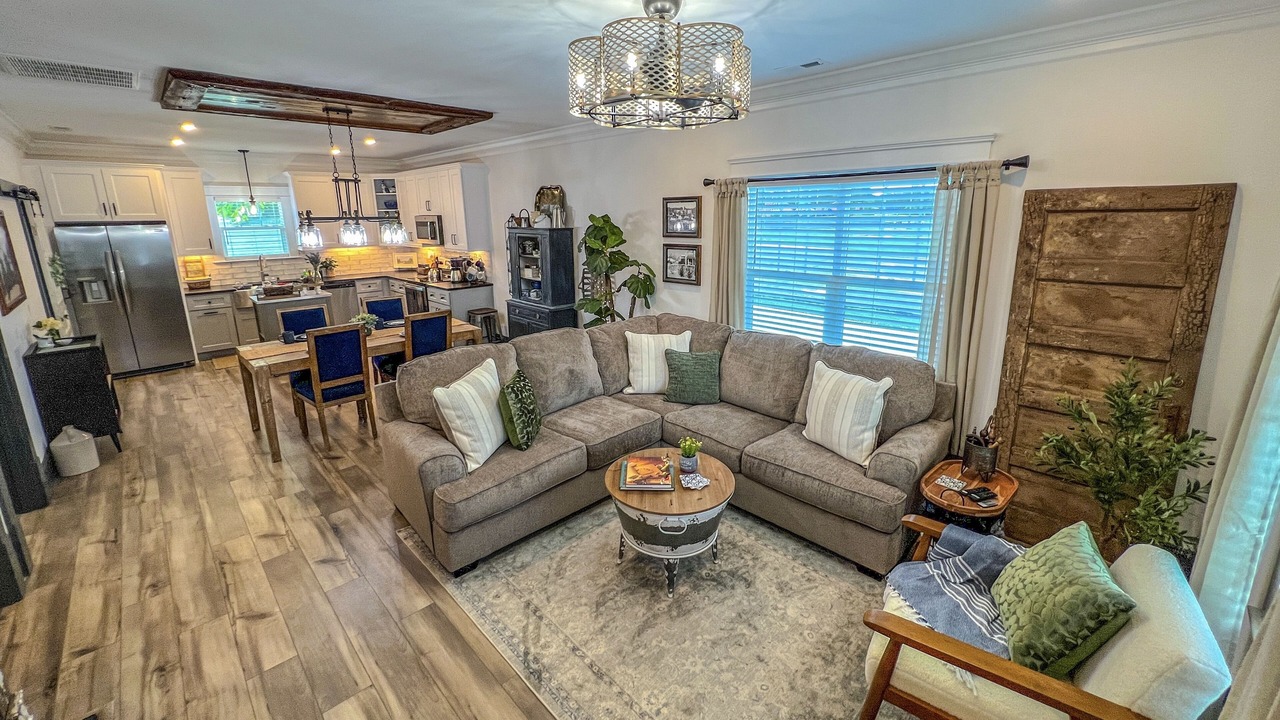 Photo of Livingroom in Belmont Historic District
