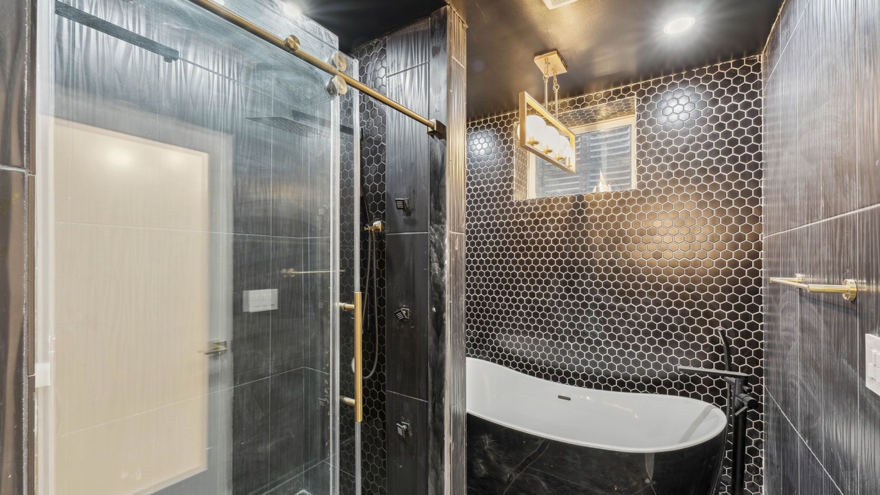 Photo of Bathroom in Downtown Columbus