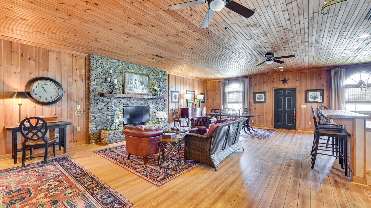 Photo of Bedroom in North Carolina Piedmont