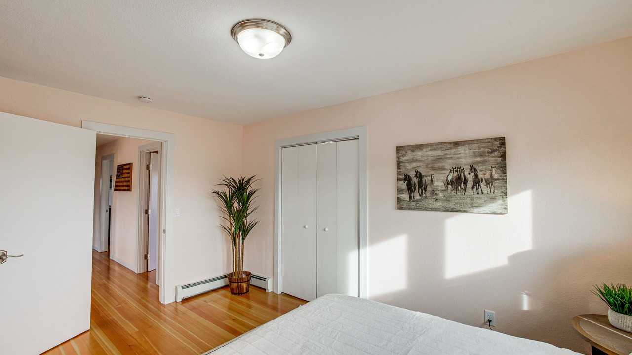Photo of Bedroom in Golden Valley County