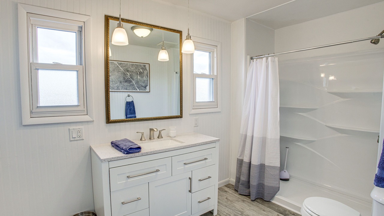 Photo of Bathroom in Golden Valley County