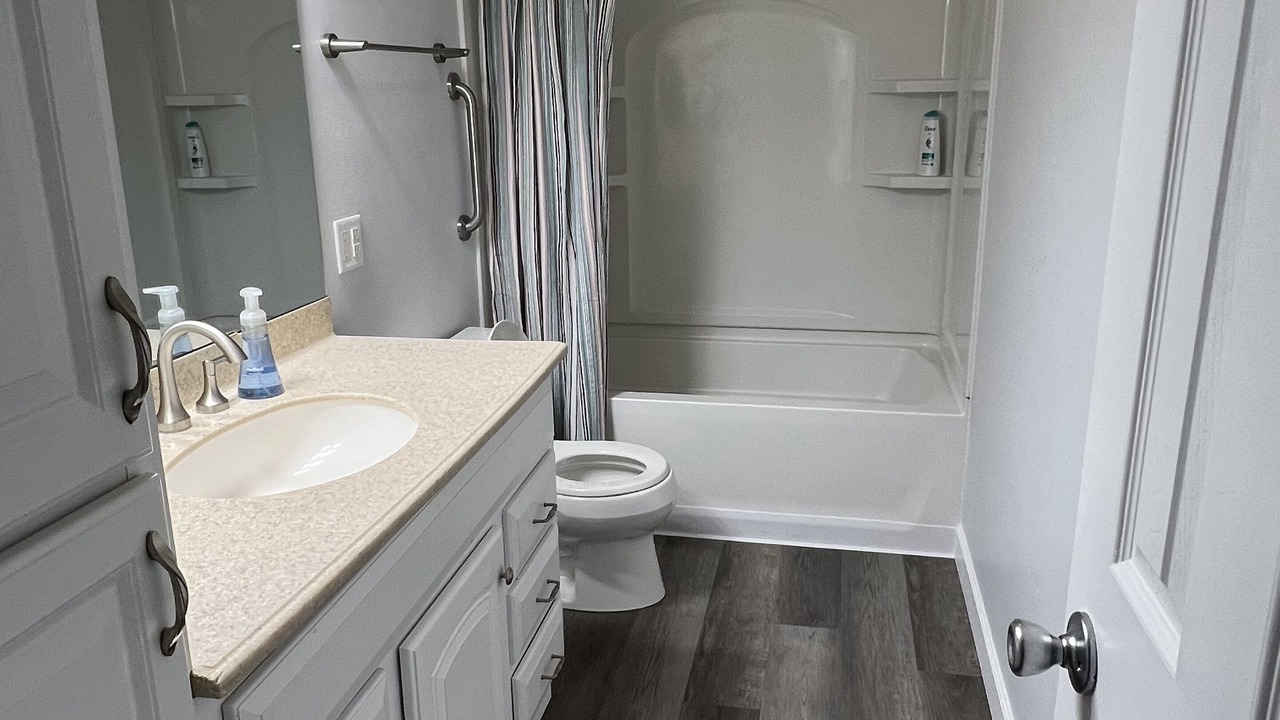 Photo of Bathroom in Cedar Rapids - Iowa City