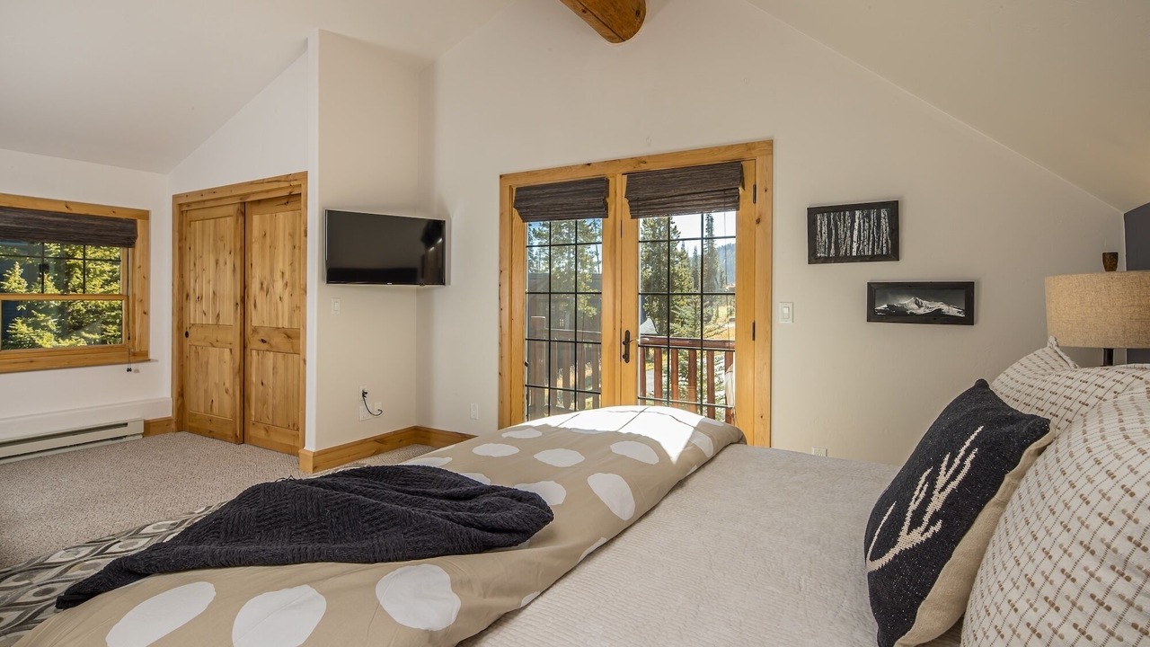 Photo of Bedroom in Powder Ridge
